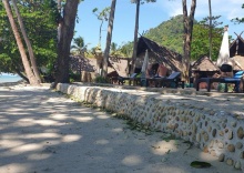 Двухместное бунгало Deluxe beachfront двуспальная кровать в Banpu Koh Chang