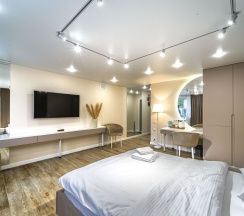 Люкс №11 с террасой в Портал Апартментс