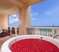 Двухместный номер Spa Premier двуспальная кровать в Отель Centara Grand Beach Resort Phuket