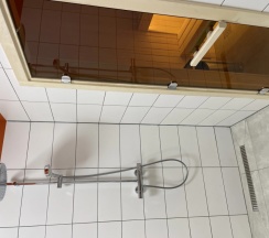 Коттедж с 2 комнатами с балконом в Хорошее место