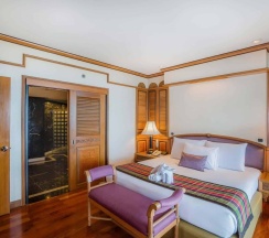 Люкс Regency с 2 комнатами в Royal Cliff Beach Hotel Pattaya
