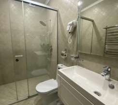 Апартаменты c 1 комнатой с балконом и с красивым видом из окна в Арбат