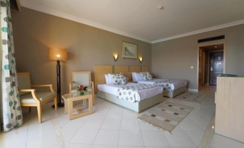 Двухместный номер Regal рядом с пляжем 2 отдельные кровати в Regina Resort and Aqua Park Hurghada