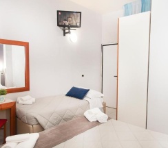 Трёхместный номер Standard в Hotel Melita