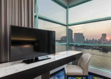 Двухместный клубный номер Standard с видом на город двуспальная кровать в Chatrium Hotel Riverside Bangkok