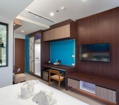 Двухместный номер Deluxe двуспальная кровать в The Marina Phuket Hotel