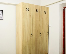 Кровать в общем номере (мужской номер) в Yassi Hostel