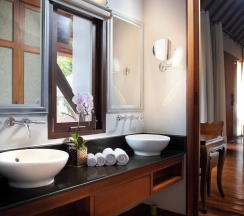 Вилла c 1 комнатой с балконом и с видом на сад в Renaissance Koh Samui Resort & Spa