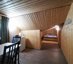 Номер 4-х местный с нишами в GreenCamping