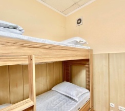 Кровать в общем номере (мужской номер) в Alma-Ata Hostel