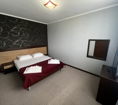 Двухкомнатный с видом на море/family room with sea view в Rich House