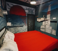 Дом-катер "Алексеев" в Авиатор