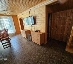 Коттедж Comfort с красивым видом из окна в Ольховая