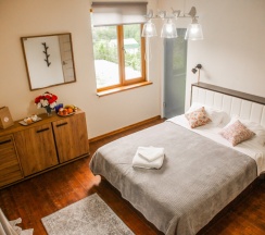 Двухместный номер Standard с балконом и с красивым видом из окна двуспальная кровать в Mirai