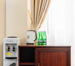 Люкс с 2 комнатами с красивым видом из окна в Дом Москвы