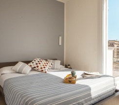 Номер Standard Пентхаус c 1 комнатой с балконом и с частичным видом на море в Residence Sunrise Cesenatico
