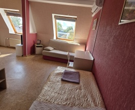 Улучшенная трехместная комната с общей ванной в Орловский дом