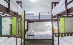 Кровать в общем номере в Asoke Montri Hostel