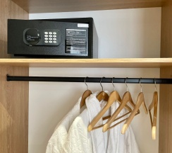 Люкс с балконом в Вертикаль