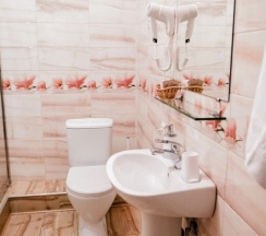 Четырёхместный семейный номер Standard с видом на город в Сияние