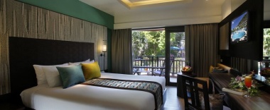 Номер Deluxe с видом на бассейн в Courtyard by Marriott Phuket, Patong Beach