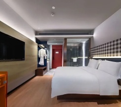 Двухместный номер Superior с видом на город (двуспальная кровать) в Jinglai Hotel Jing'an District Store