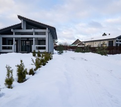 Дом из бруса с камином и баней из осины 4+2 в Snhaus