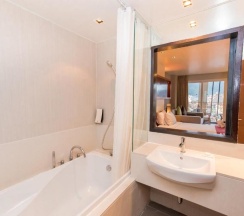 Двухместный номер Deluxe двуспальная кровать в ASHLEE Hub Hotel Patong