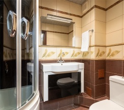 Есенина 5 в HomeHotel