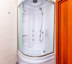 Апартаменты семейные улучшенные в Ростов-61