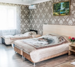 Четырёхместный семейный номер Standard в Огни хаджоха