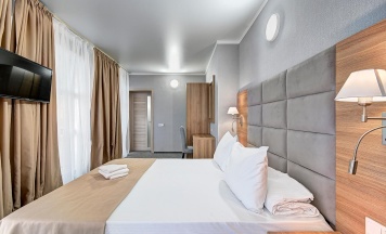 Номер делюкс с балконом в Sea Family Resort & SPA
