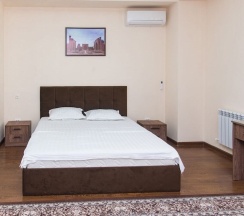 Двухместный номер Standard с видом на город двуспальная кровать в Boutique Hotel Meros