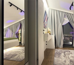 Дом «DOUBLE» с банным чаном на террасе в Luxe House