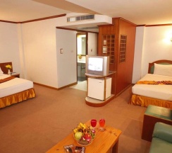 Одноместный семейный номер Standard двуспальная кровать в Boonsiam Hotel