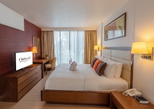 Номер Standard c 1 комнатой в Oakwood Residence Sukhumvit 24 Bangkok