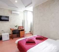 Первая категория-стандартный двухместный номер с 1 кроватью в Олимпия