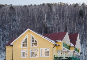 Отель Larch в Листвянке