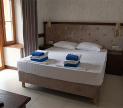 Двухместный двухкомнатный комфорт (Пушкино) в Джубга