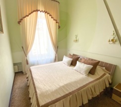 Двухкомнатный номер с балконом на Невский проспект в Premiere hotel