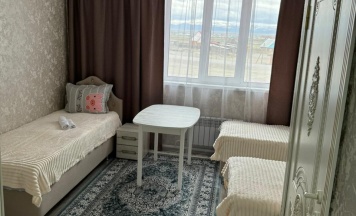 Трехместный номер с 3 односпальными кроватями в Оазис