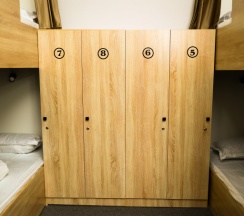 Кровать в общем номере в Yassi Hostel