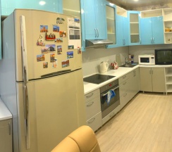 Четырёхместные апартаменты c 1 комнатой с балконом и с красивым видом из окна в Квартира Люкс в Центре