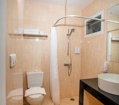 Одноместный номер Deluxe с видом на город двуспальная кровать в Casa de Coral Phuket