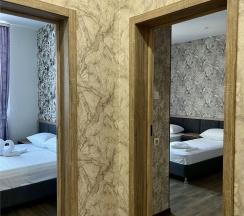 3х-комн.Апартаменты с балконом и кухней в Корона