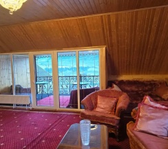 Люкс с балконом в Golden House