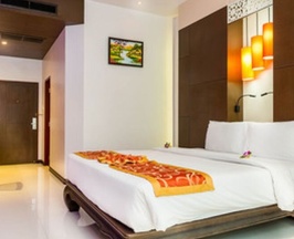 Двухместный номер Deluxe с балконом двуспальная кровать в Курорт Nipa Resort