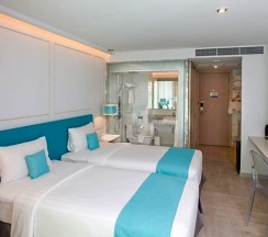 Двухместный номер Deluxe двуспальная кровать в The Bloc Hotel Phuket