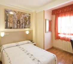 Двухместный номер Standard двуспальная кровать в Hostal Barcelona