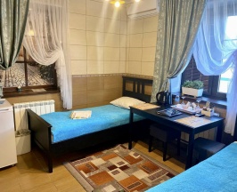 Номер эконом с 3 односпальными кроватями в Art House
